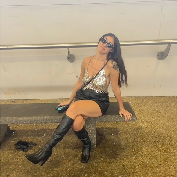 Meet Your Posher Jamie - Picture 3 of 6